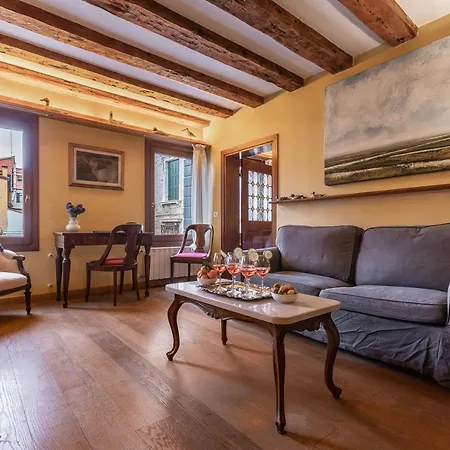 La Tana Cozy In Campo San Maurizio Venedig