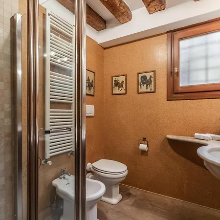 La Tana Cozy In Campo San Maurizio Βενετία