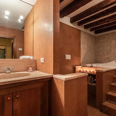 La Tana Cozy In Campo San Maurizio Διαμέρισμα