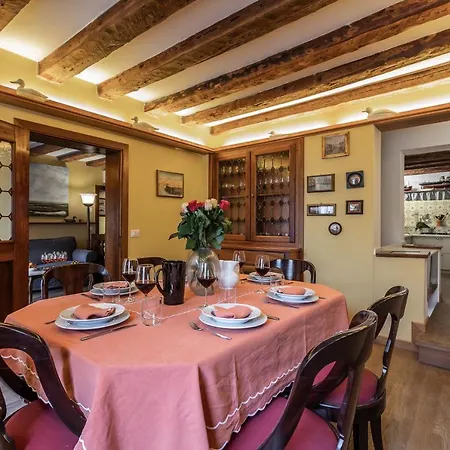 La Tana Cozy In Campo San Maurizio Apartment *
