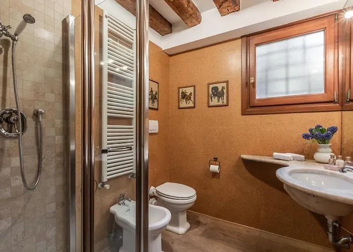 La Tana Cozy In Campo San Maurizio Venise