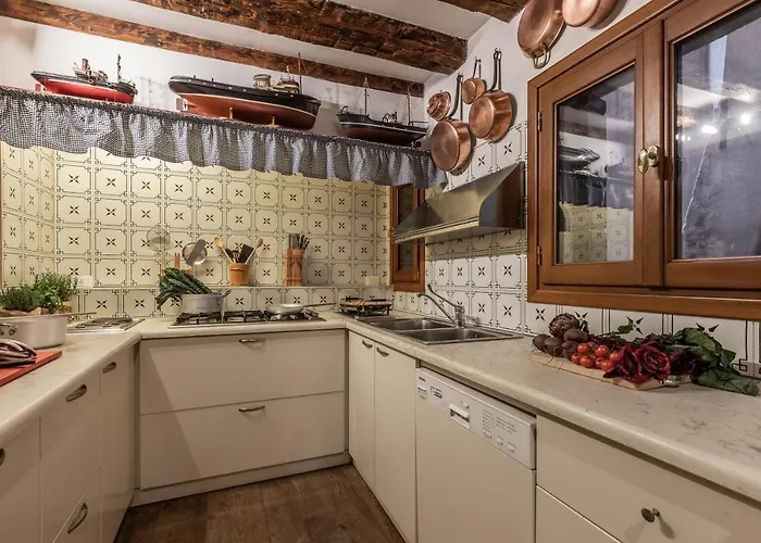 La Tana Cozy In Campo San Maurizio