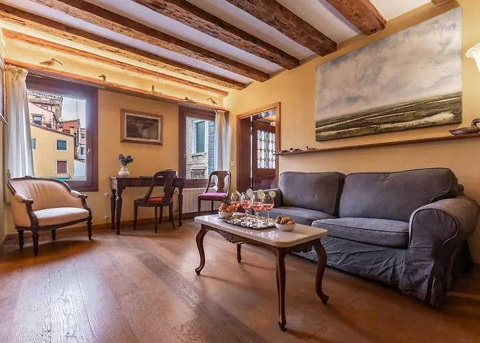 La Tana Cozy In Campo San Maurizio Venise