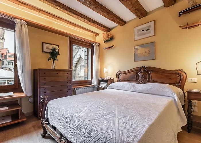 La Tana Cozy In Campo San Maurizio Appartement